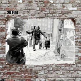 CIFbuy 1pc Vintage Berlin Wall Fall Metal Sign 8x12 Inch Retro History Tin Plaque, Durable Iron Wall Decor For Bar Bedroom Restaurant TikTok, Tik (Option: Defaulttitle)
